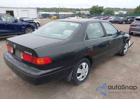 2001 Toyota Camry Ce/Le/Xle from USA, damaged, VIN 4T1BG22K31U066370